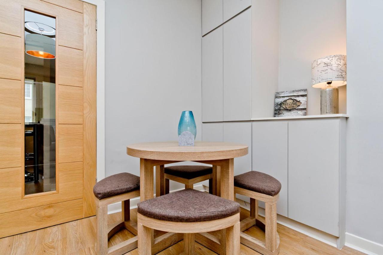 Charming Old Town 2 Bed Apt, 2Mins From Royal Mile Edimburgo Exterior foto